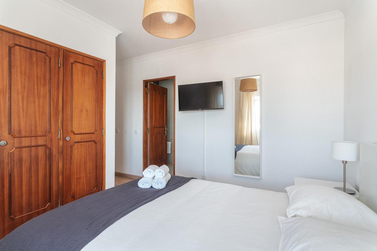 Hostwise - Spacious & Sunny Flat - Loule Exterior photo