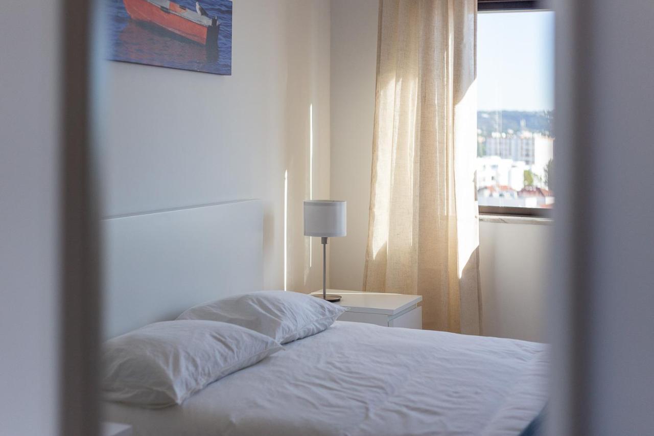 Hostwise - Spacious & Sunny Flat - Loule Exterior photo