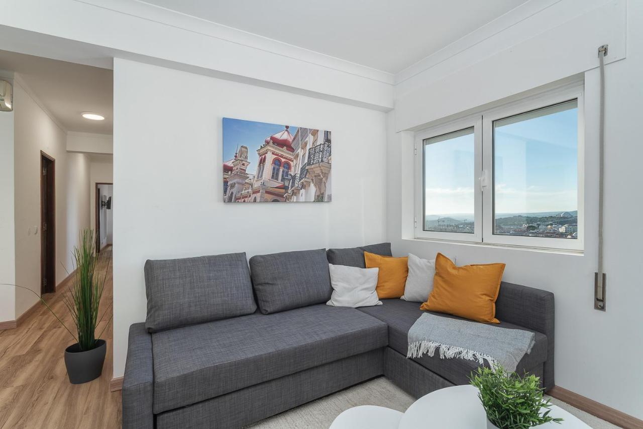 Hostwise - Spacious & Sunny Flat - Loule Exterior photo